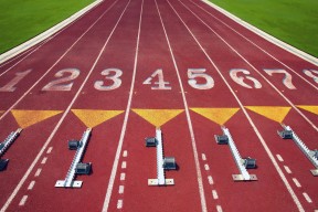 库里在慈善赛中命中压哨远投，库里发挥最好的比赛