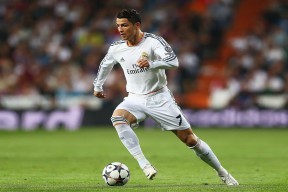 东契奇开场连得十分帮助独行侠建立优势，东契奇46分独行侠轻取鹈鹕