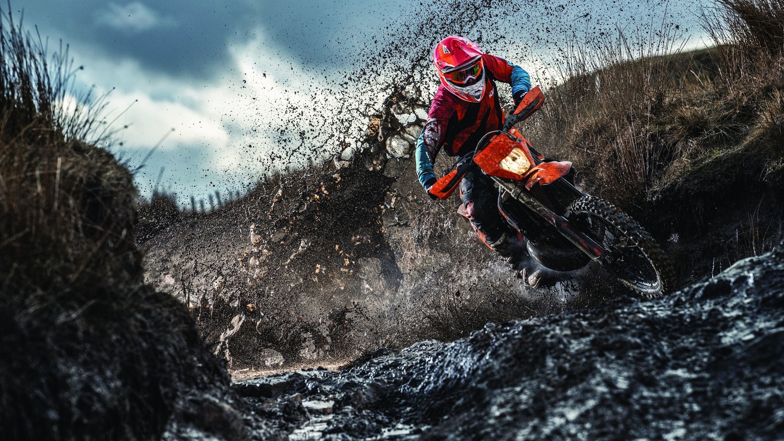 德甲攻防一体：节奏快得令人窒息，德甲战术