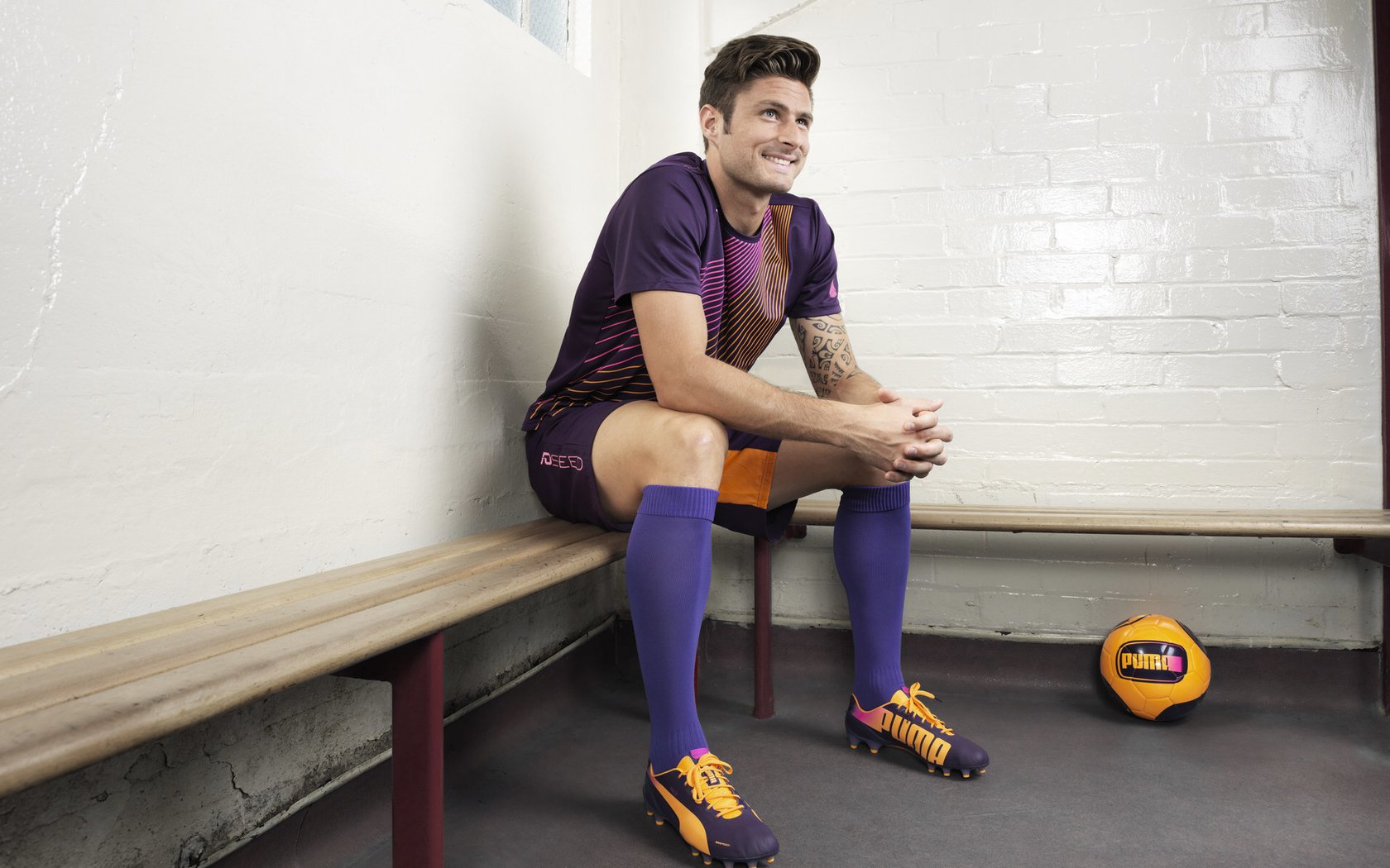 德甲高速突破:瞬间突入,场面震撼!,德甲强吗